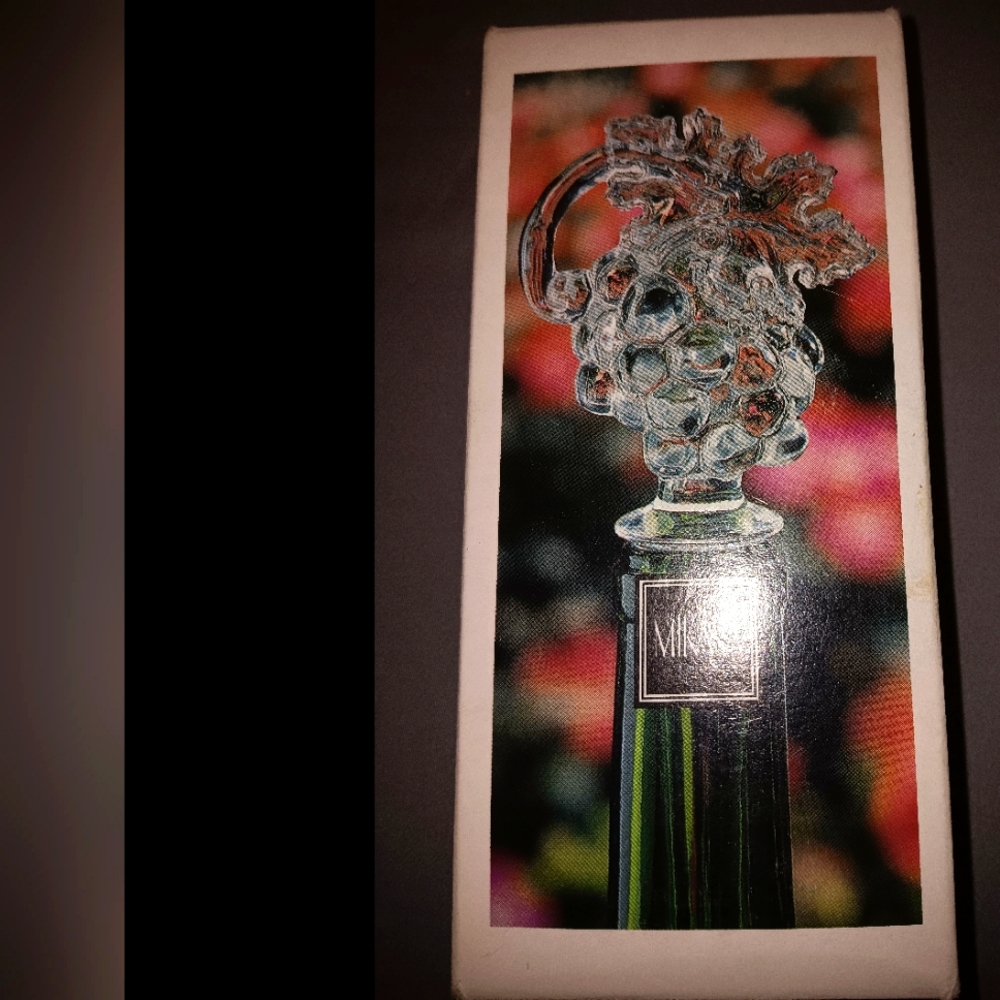 Mikasa vintage glass wine bottle stopper